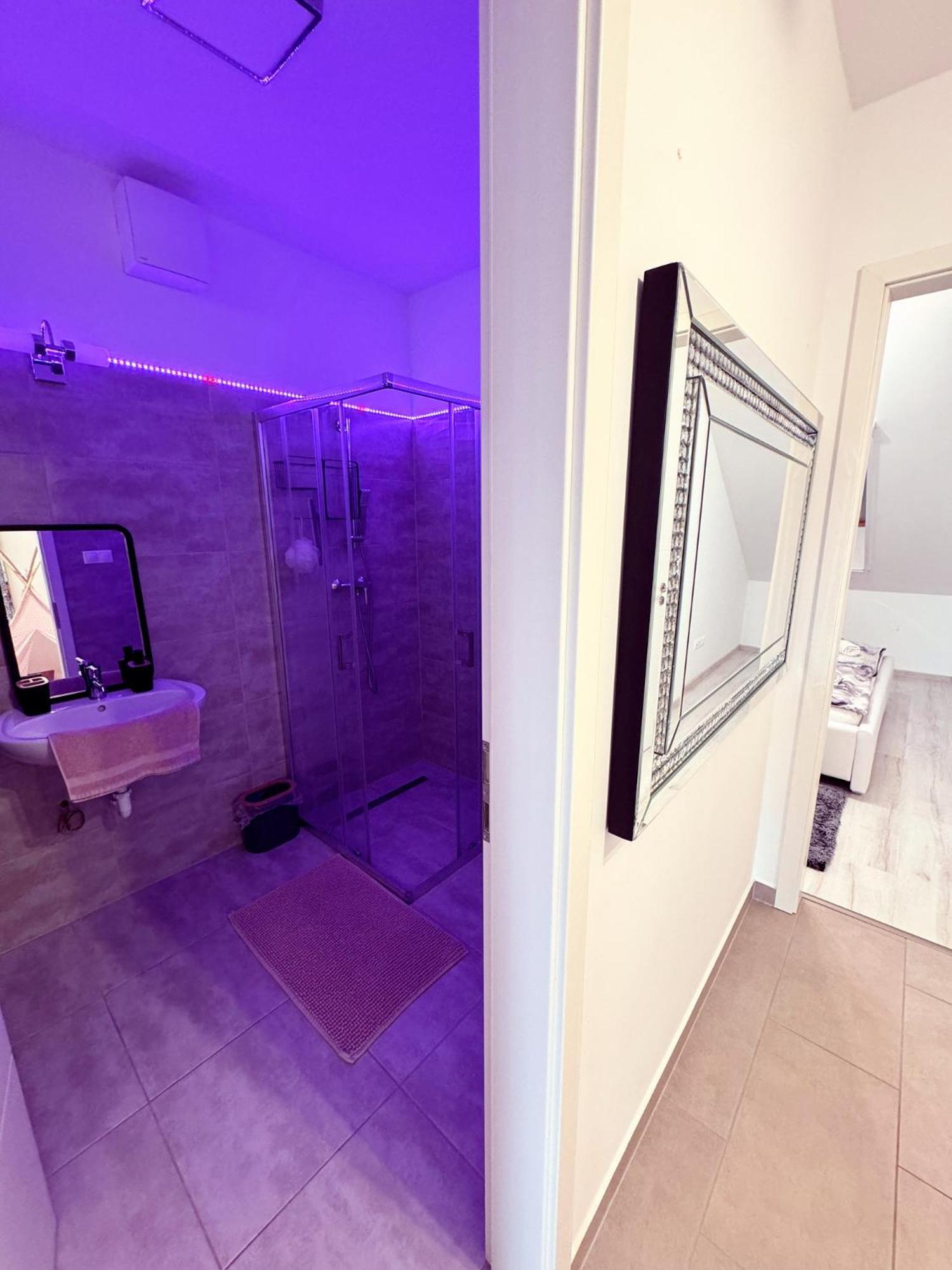 Appartement Exclusive Family Apartman à Pécs Extérieur photo
