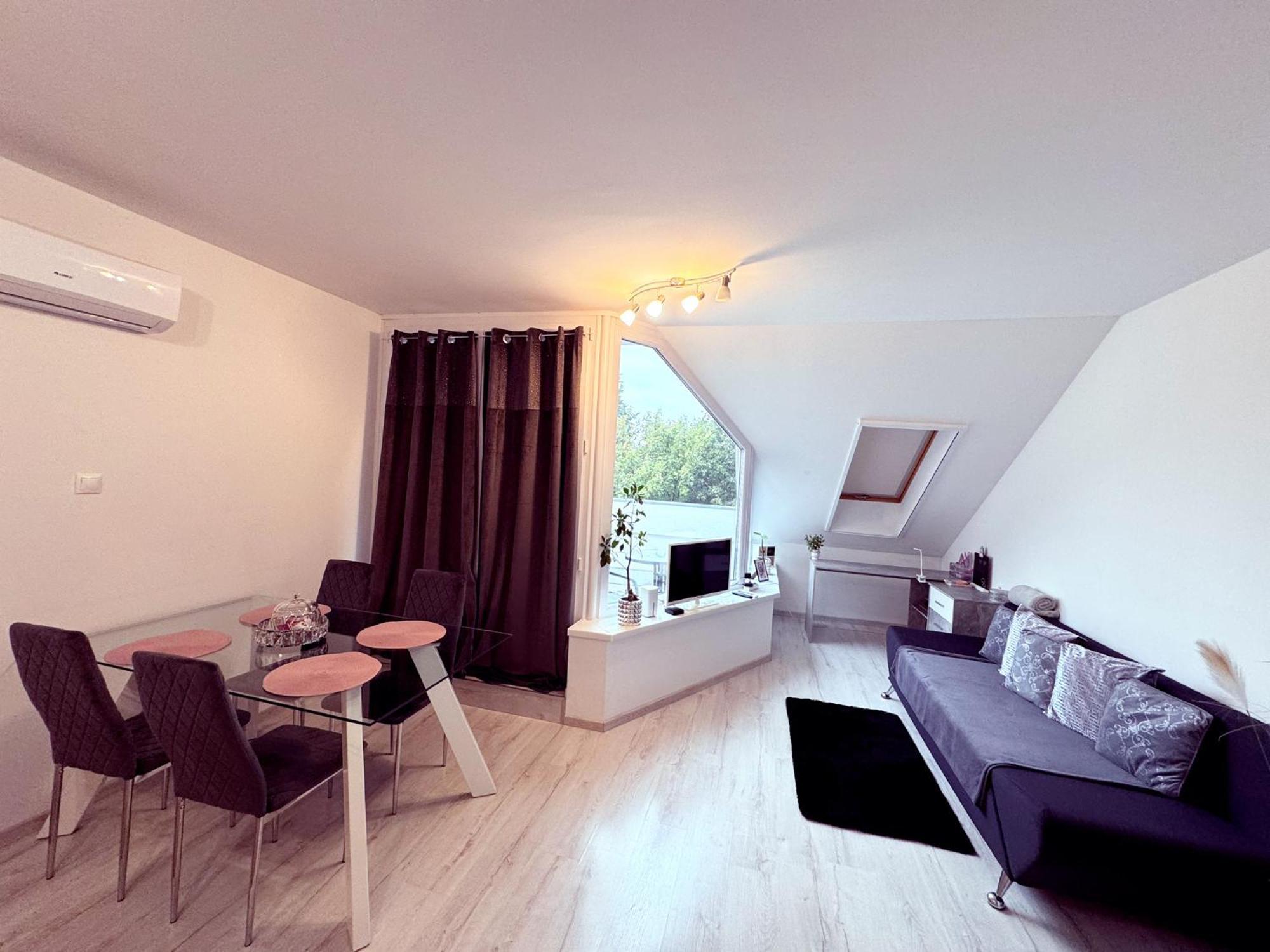 Appartement Exclusive Family Apartman à Pécs Extérieur photo